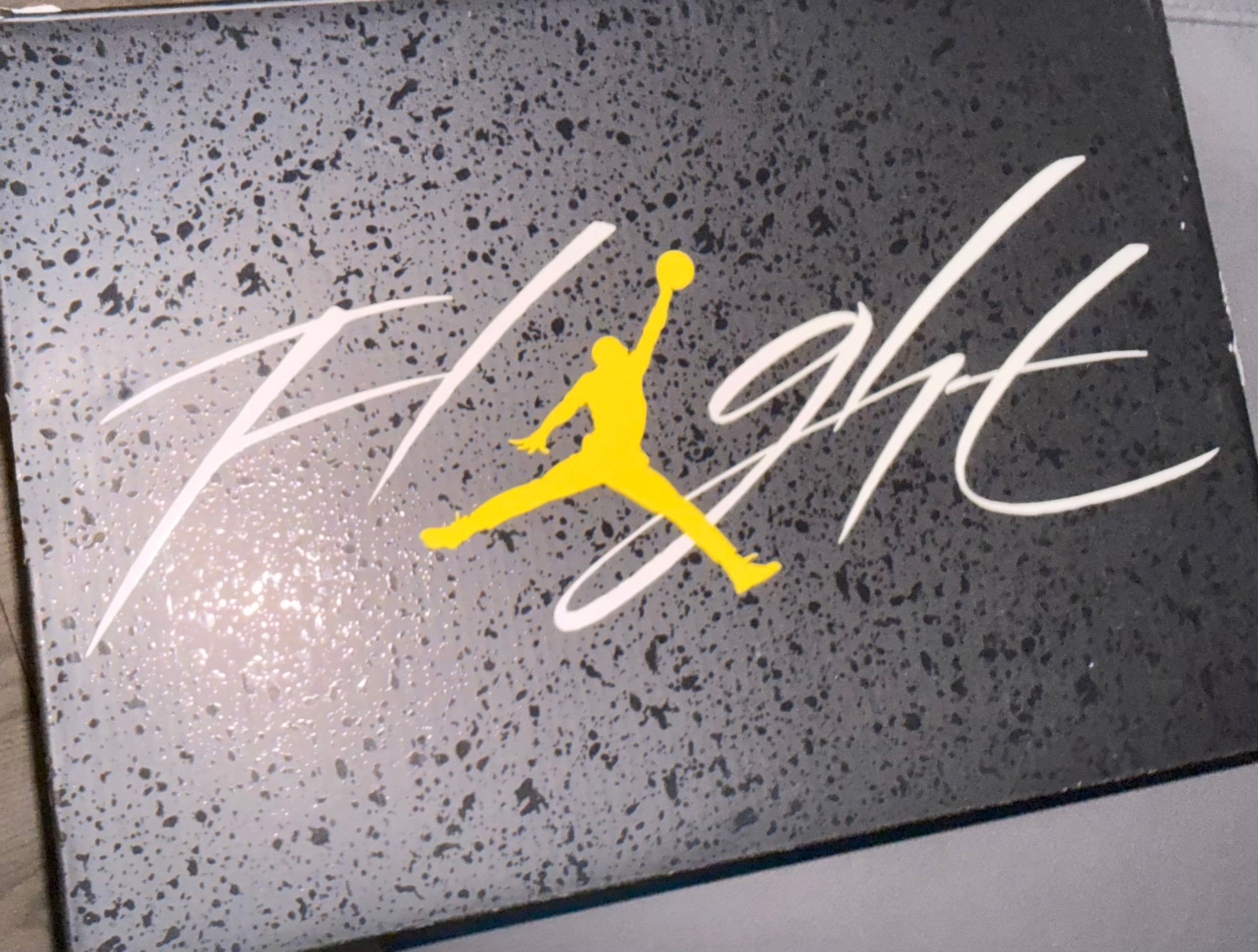 Air Jordan 4 Retro "Lightning"